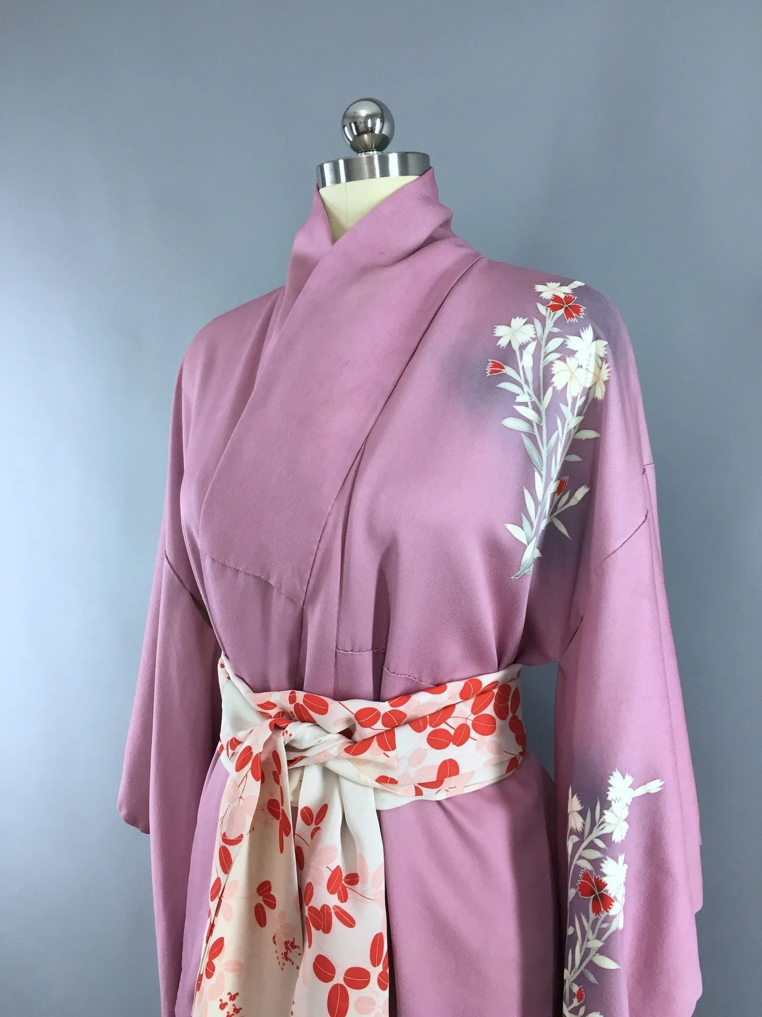 1950s Vintage Kimono Robe with Lavender and Red Floral Print