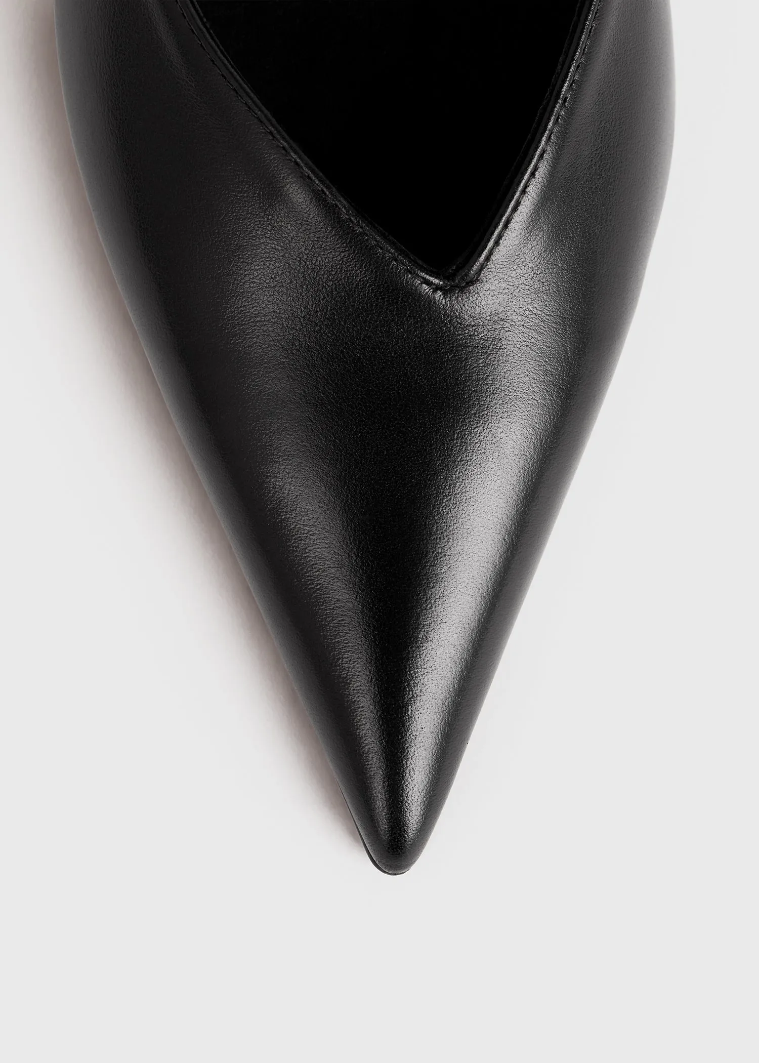Leather asymmetric ballerinas black