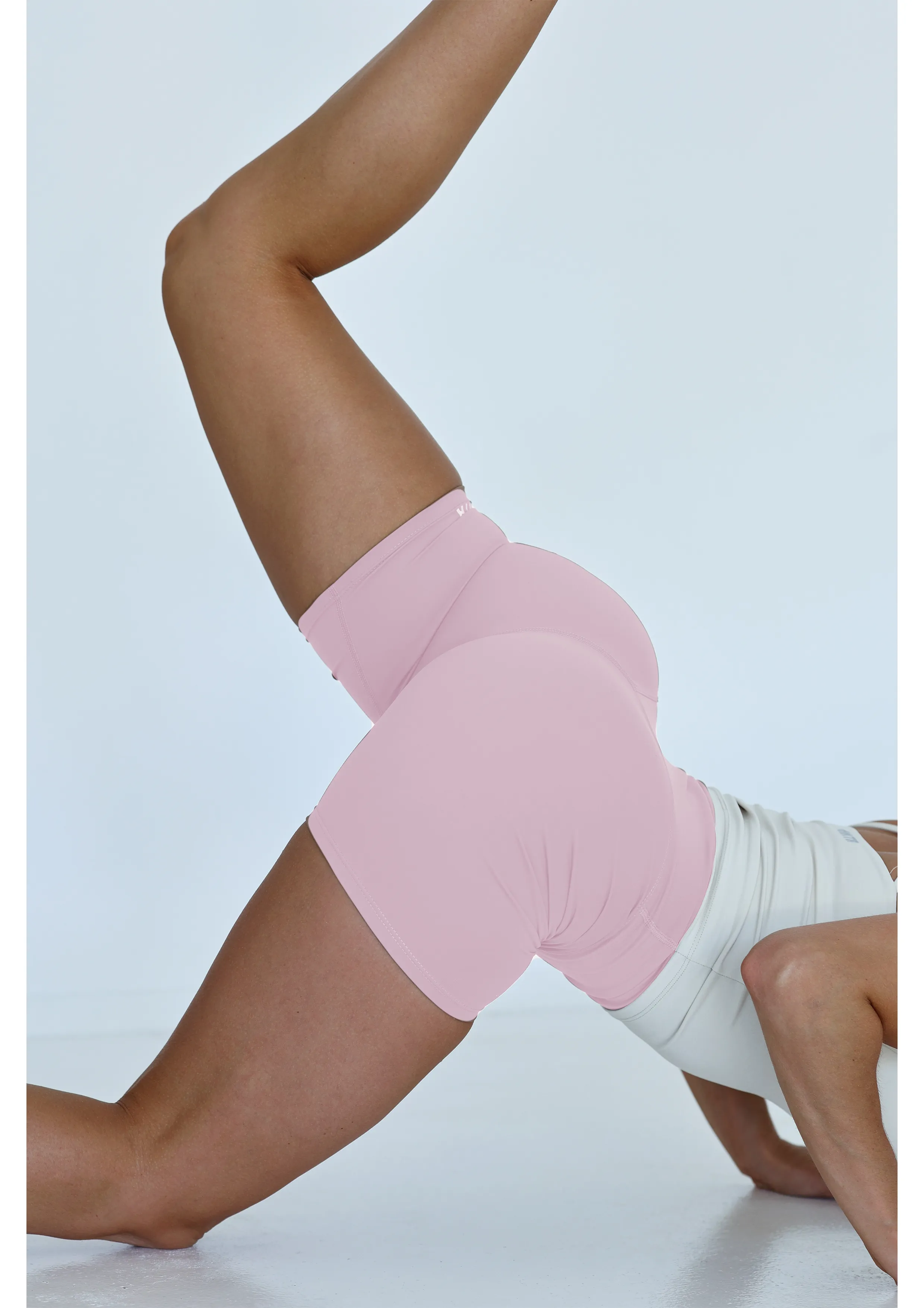 Luxe seamless shorts: baby pink