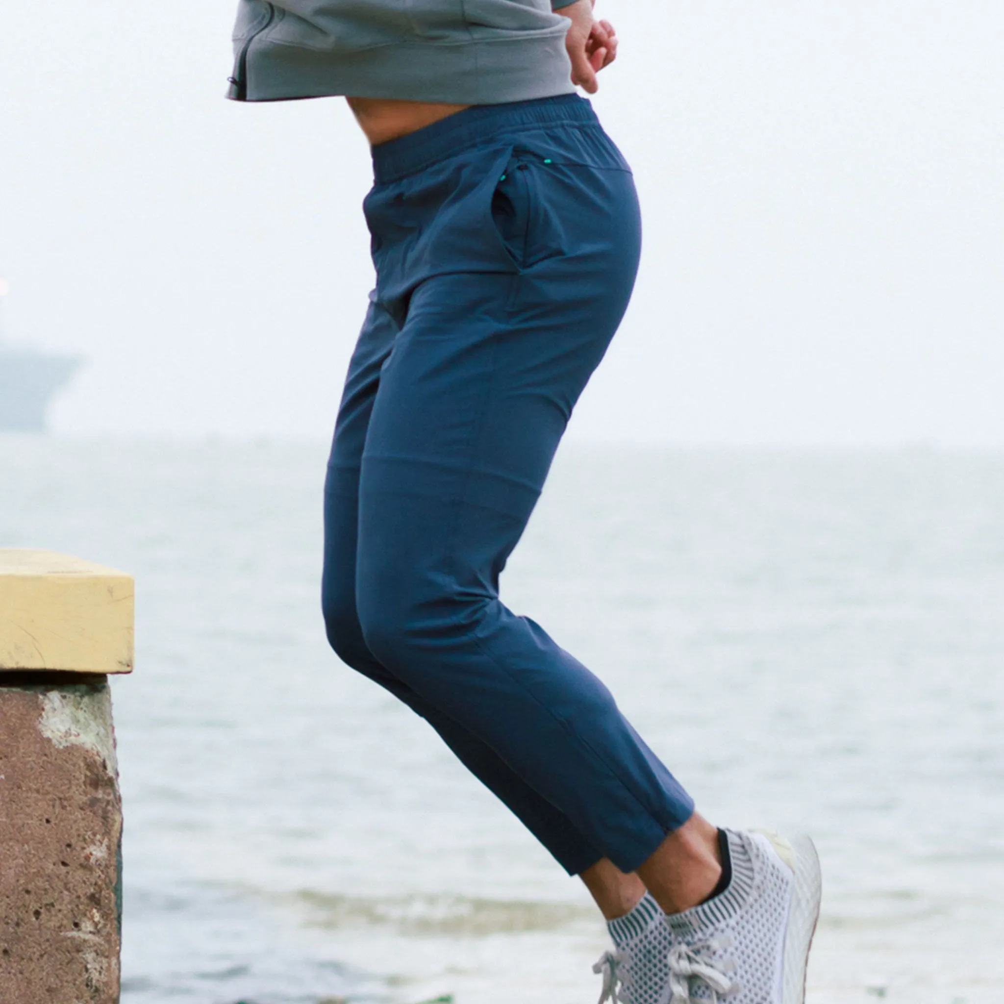 Momentum Track Pant in River