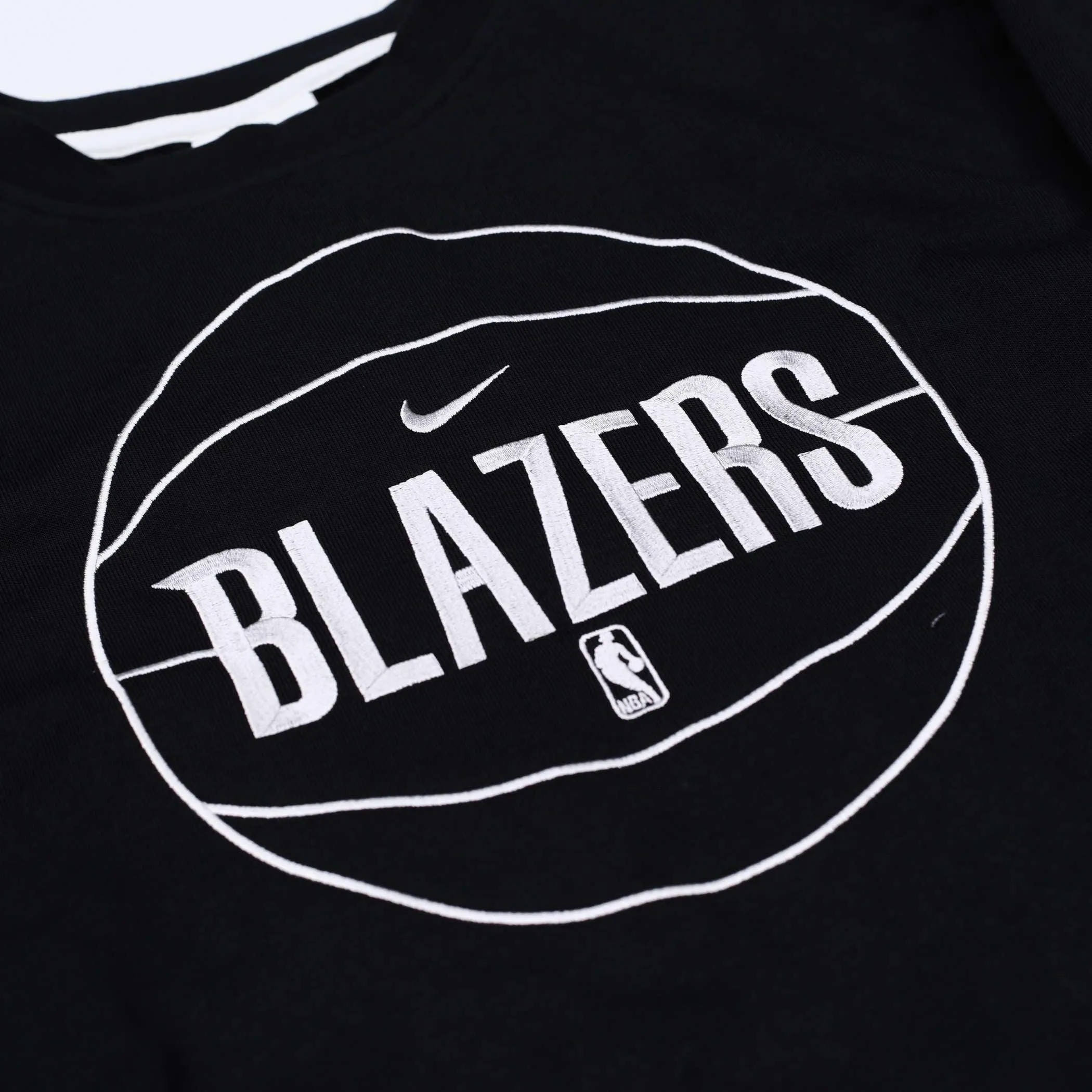 Portland Trail Blazers Nike Standard Issue Sphere Crewneck