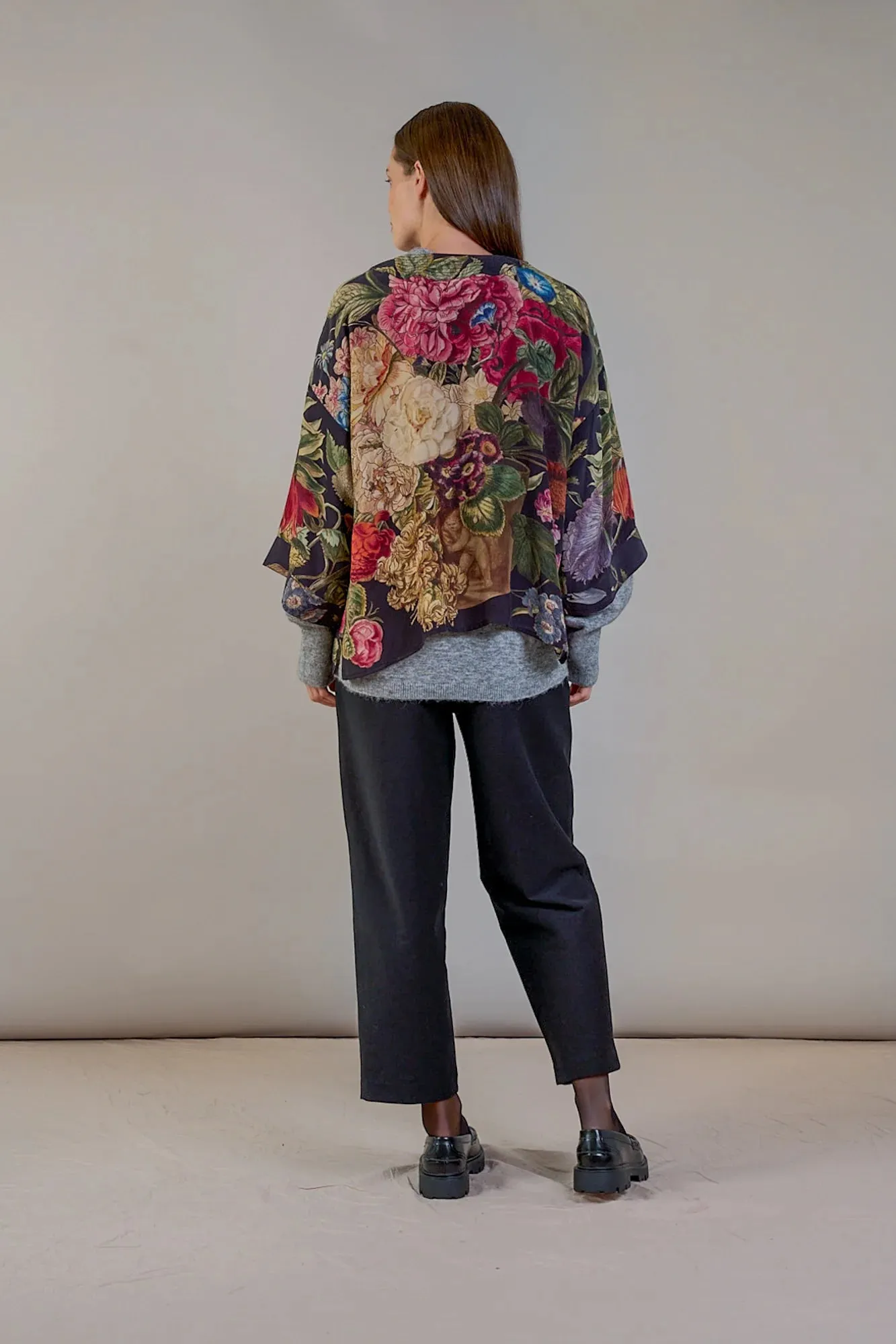 Primula Black Crepe Kimono | One Hundred Stars